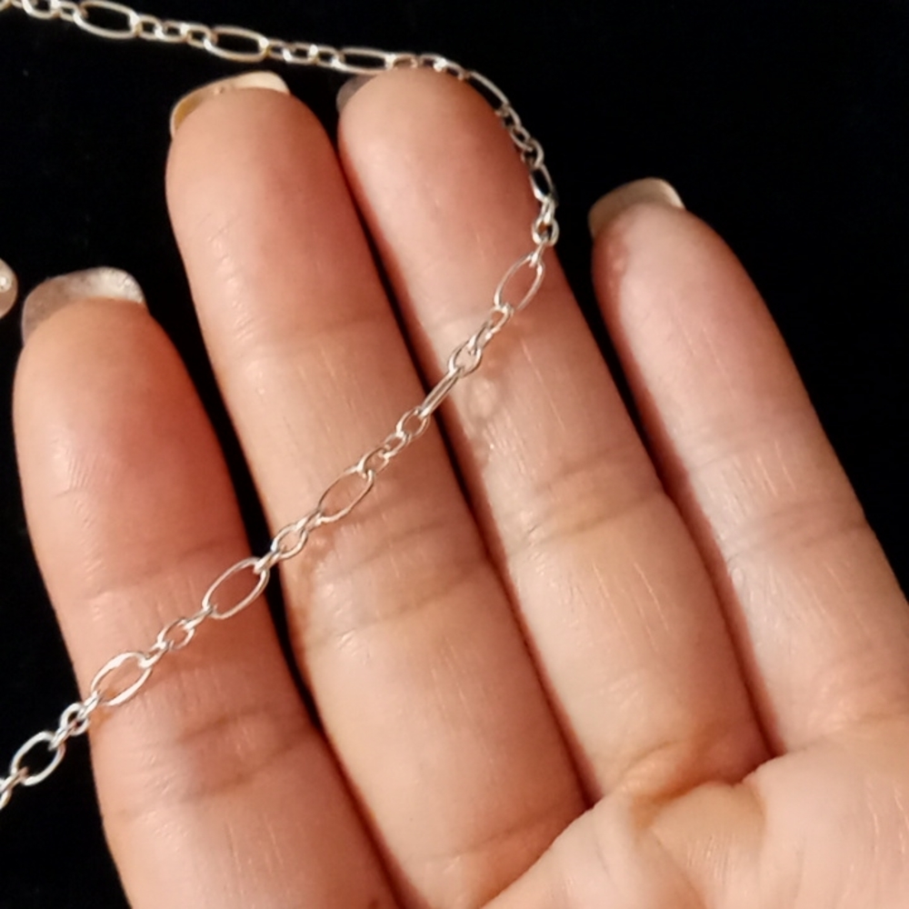 Simple silver necklace